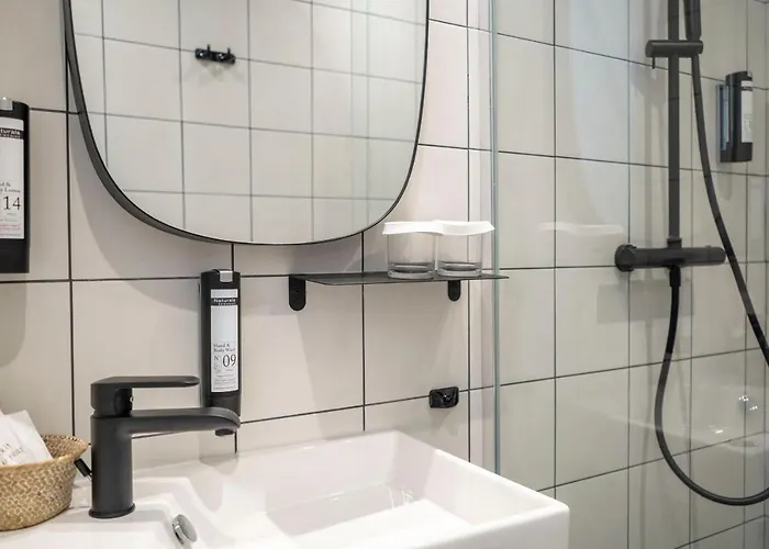 Otel Monsieur Miot Concept - Centre 3*