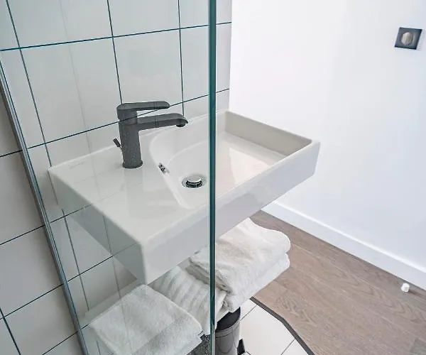 Hotel Monsieur Miot Concept - Centre 3*